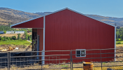 Red Hay-Barn / Shop